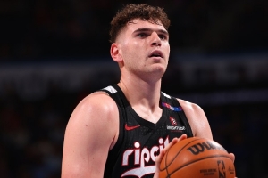 记者：这就是开拓者敢买断艾顿的底气 克林根的成长速度肉眼可见