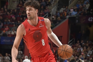 稳定输出！阿夫迪亚17投8中得25分4板4助2帽 得分全队最高