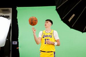 排队给我道歉！拉拉维亚怒射5记三分！11中10轰27分8板！