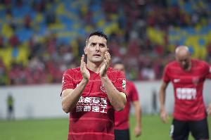 媒体人：成都一个赛季就输了4场比赛 2场河南2场天津，妥妥的克星