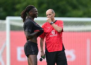 迪马济奥：阿莱格里计划让莱奥首发迎战罗马，和恩昆库搭档锋线