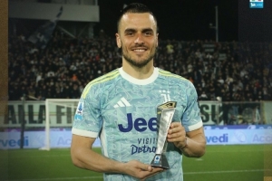 开场闪电破门！科斯蒂奇当选尤文vs克雷莫内塞全场最佳球员