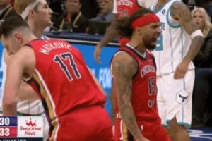 扣到爽！马特科维奇掩护下顺 起飞接老六妙传隔扣卡尔克布伦纳！